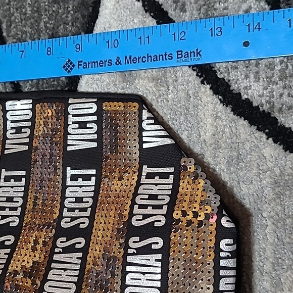 VICTORIA SECRET 2018 SIGNATURE STRIPES SEQUINS LOGO CANVAS TOTE BAG & WRISTLET - Picture 5 of 10